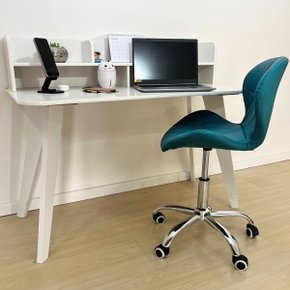02 conjunto escrivaninha com nichos branca e cadeira slim estofada melanie turquesa
