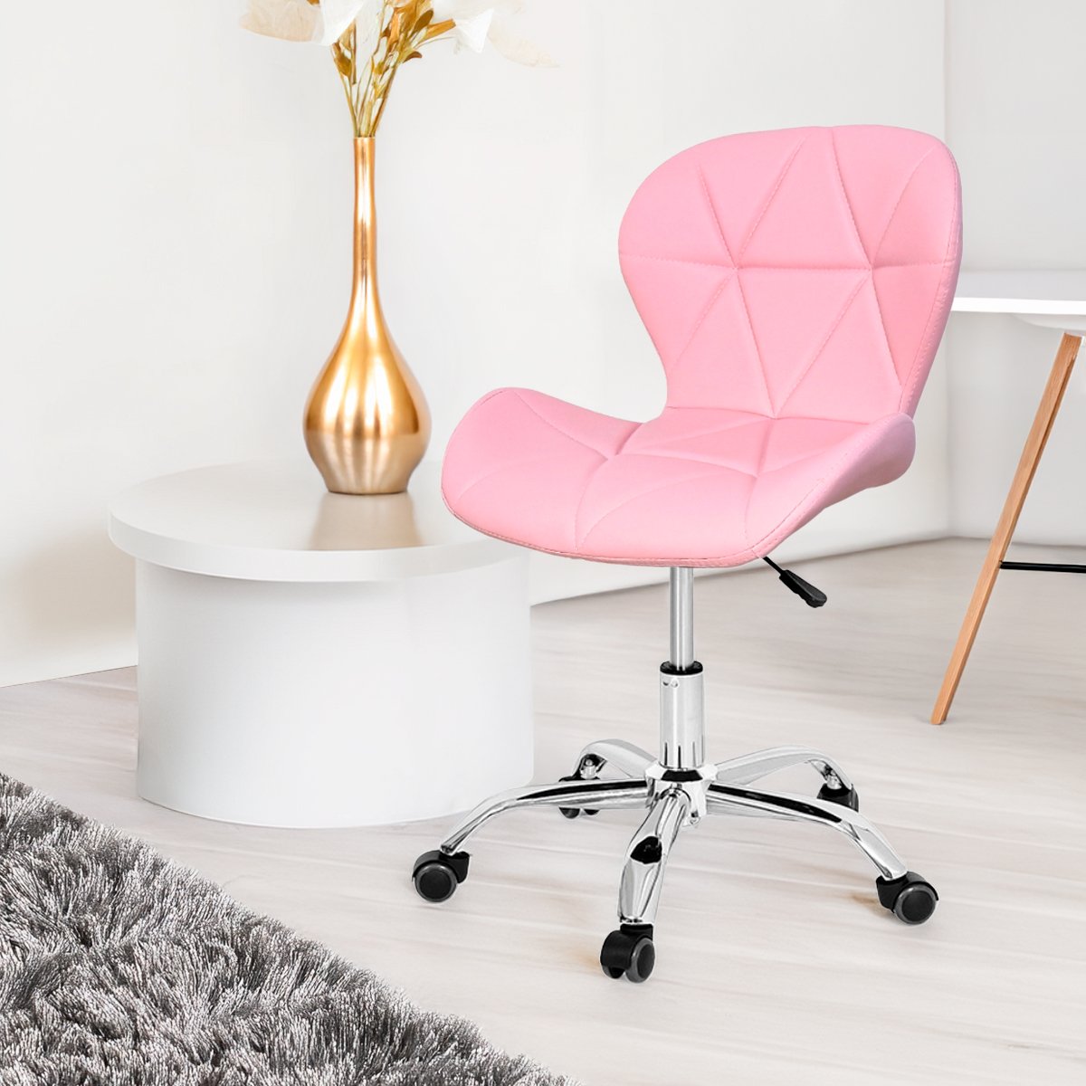 Cadeira Vegas Slim Rosa Quartzo em ambiente