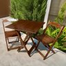 06 conjunto mesa dobravel 70x70 mdf com 2 cadeiras