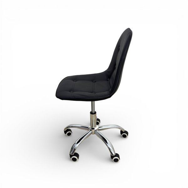 22 cadeira para escritorio estofada com base giratoria botone nude